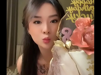 Revealing Nipslip from a Luscious Chinese Tiktok Star