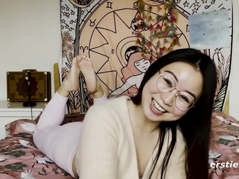 Discover the Sensual Pleasure of a Cute Chinese Girl with Our Exclusive Masturbation Video